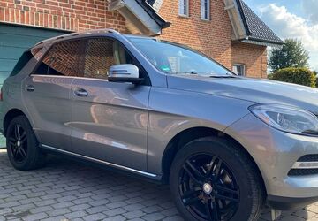 Mercedes-Benz ML 350 198.000 km 14.900 &euro; Olfen 59399